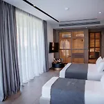 Prado Luxury Отель 5*