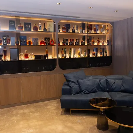 Prado Luxury Hotel