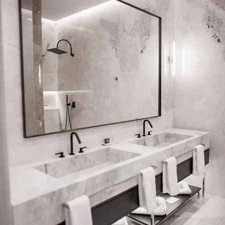 Prado Luxury Hotel 5*