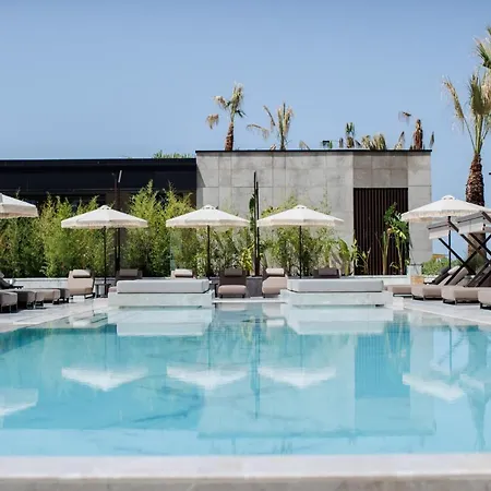 Prado Luxury Hotel 5*