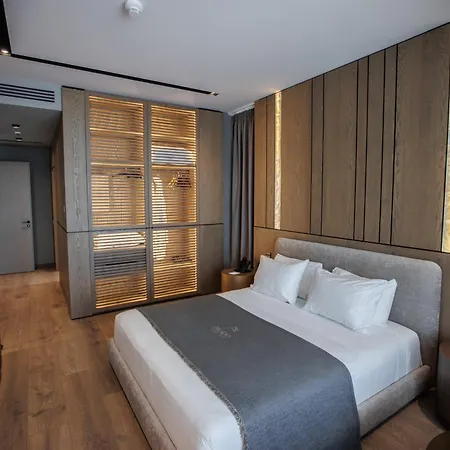Prado Luxury Hotel 5*