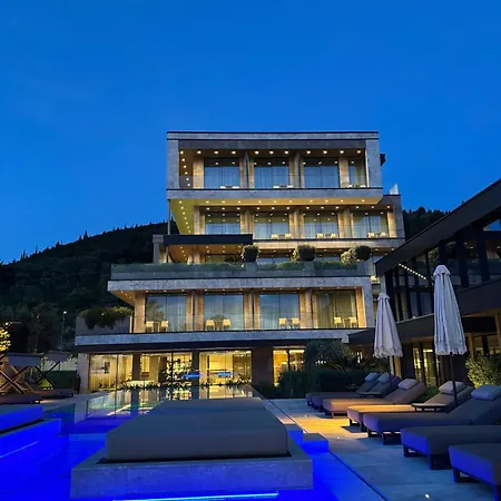 Prado Luxury Χειμάρρα