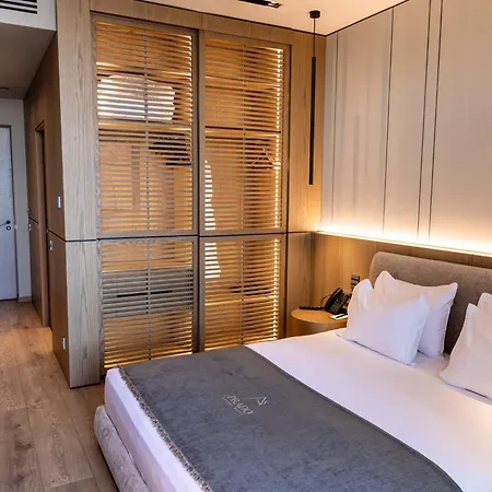 Prado Luxury 5* Himare