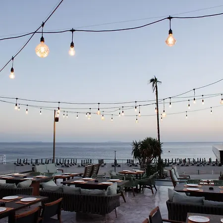 Prado Luxury Himare