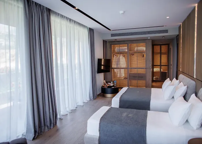 Prado Luxury Hotel 5*