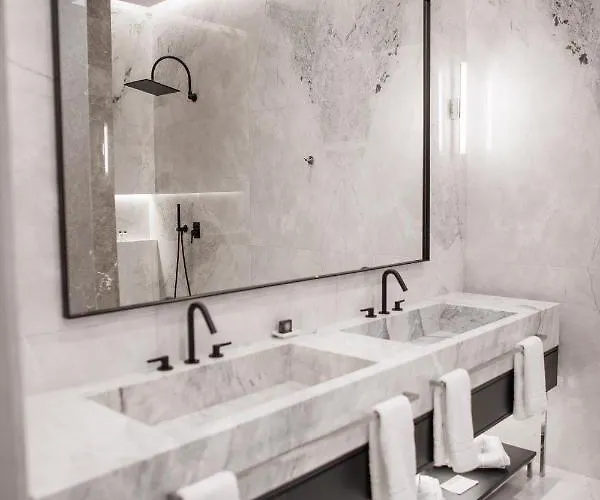 Prado Luxury Hotel 5*